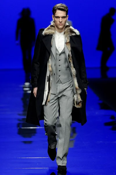Look 33